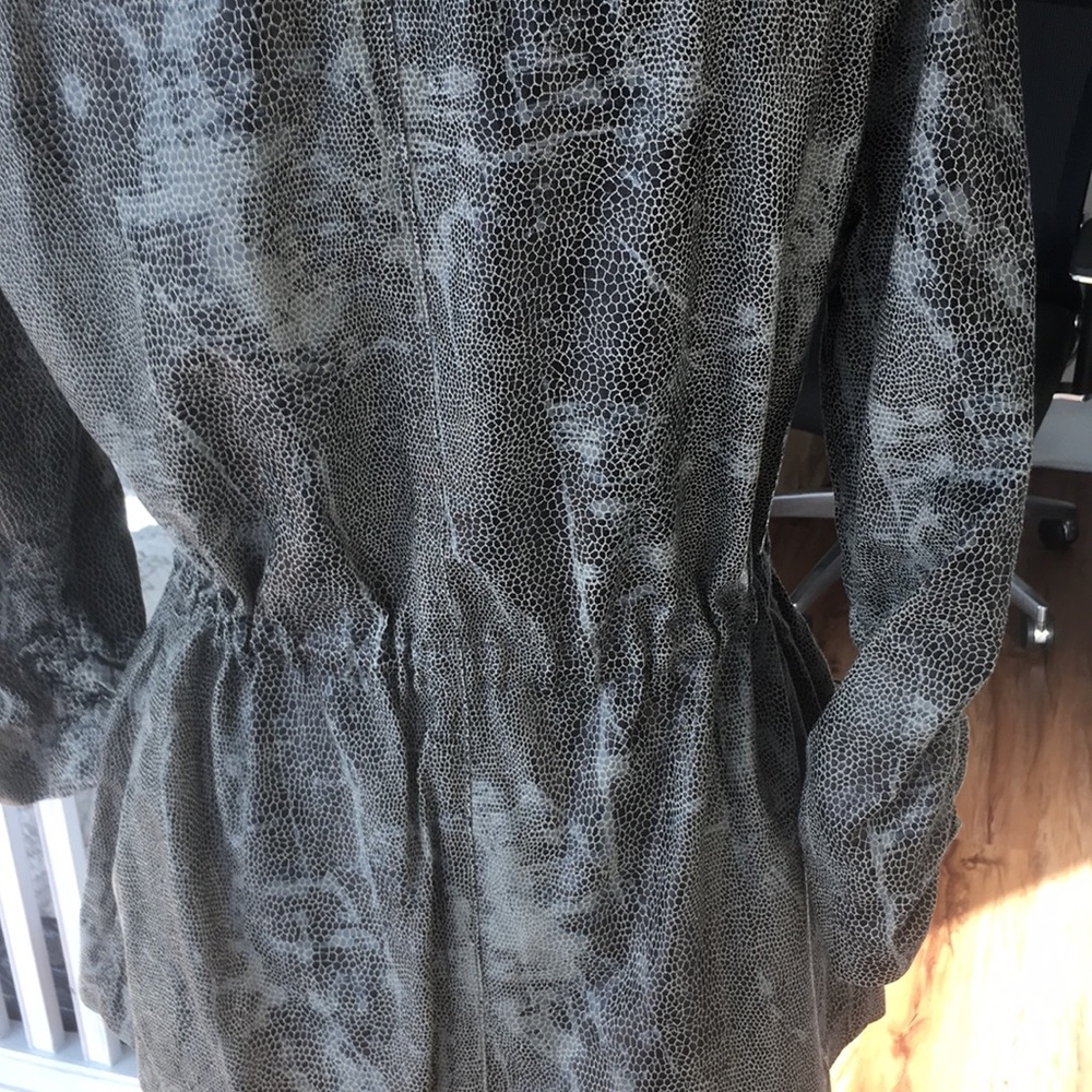 Lightweight jacket - Picture 5 of 6